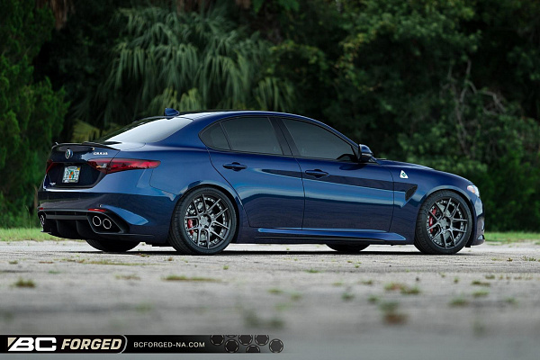 Фото дисков BC Forged HCA381 Сатиновый графит на Alfa Romeo Giulia II (952)