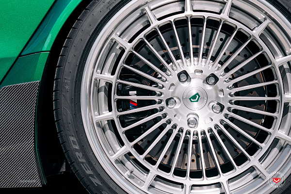 Фото дисков Vossen LC3-06 (3-Piece) Глянцевый лак на BMW 5/M5 (G60/G90)