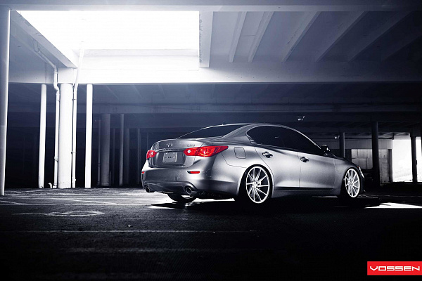 Фото дисков Vossen CVT Серебро на Infiniti Q50