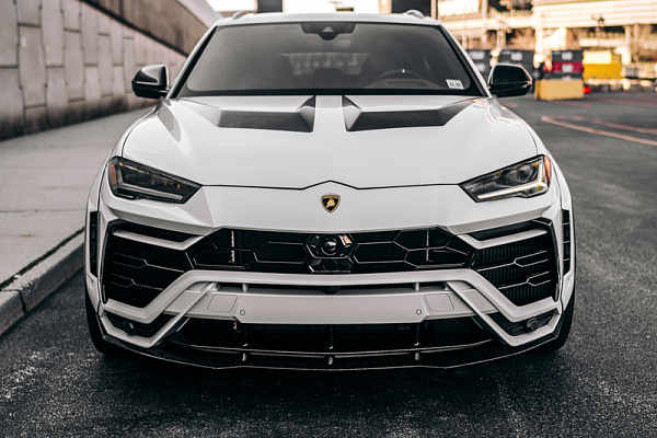 Фото дисков Brixton Forged PF10 Глянцевый лак на Lamborghini Urus