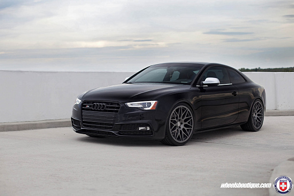 Фото дисков HRE 300M Сатиновый графит на Audi A/S/RS 5 (8T)