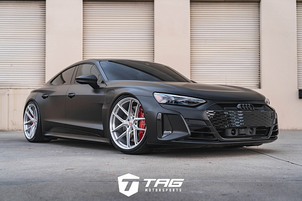 Фото дисков HRE P101SC Глянцевый лак на Audi E-tron GT