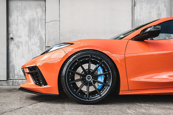 Фото дисков Brixton Forged R11-R Черный сатин на Chevrolet Corvette C8