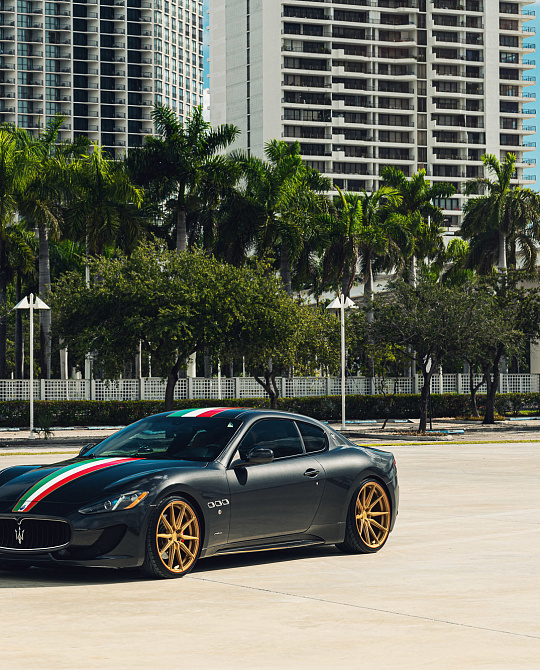 Фото дисков HF-3 Сатиновое золото на Maserati GranTurismo I
