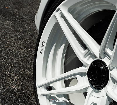 Фото дисков Anrky AN27 на McLaren 720S