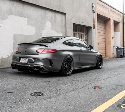 Фото дисков HRE 300 на Mercedes-Benz C-Class (W205)