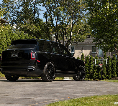 Фото дисков Vossen S17-13 на Rolls-Royce Cullinan