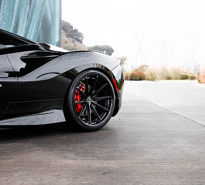 Фото дисков Brixton Forged R11-R на Ferrari F8