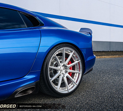 Фото дисков BC Forged HCS04 на Dodge Viper