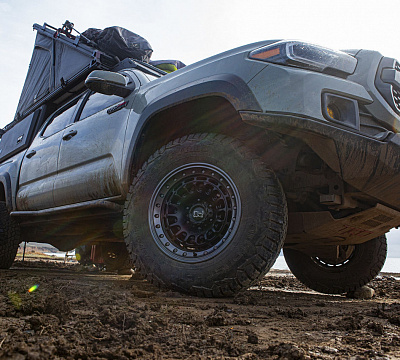 Фото дисков Black Rhino SAHARA на Toyota Tacoma III