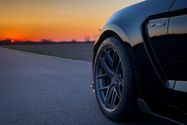 Фото дисков HRE R101 Lightweight Сатиновый тонированный лак на Ford Mustang VI