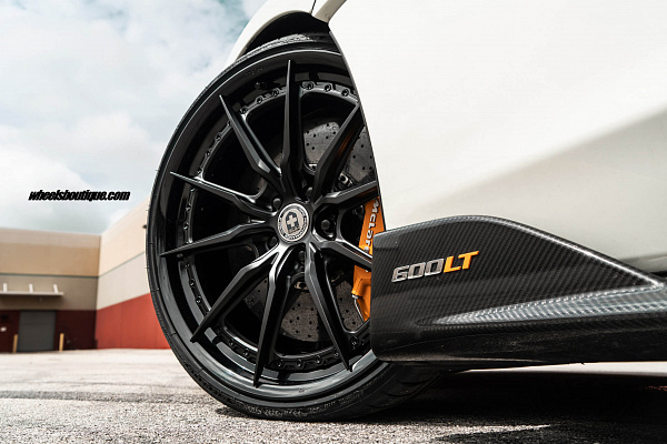 Фото дисков HRE S104SC Черный сатин на McLaren 600