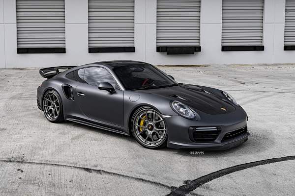 Фото дисков Strasse Wheels SM5R Deep Concave FS Сатиновый тонированный лак на Porsche 911 VII