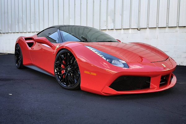 Фото дисков HRE P200 Черный глянец на Ferrari 488