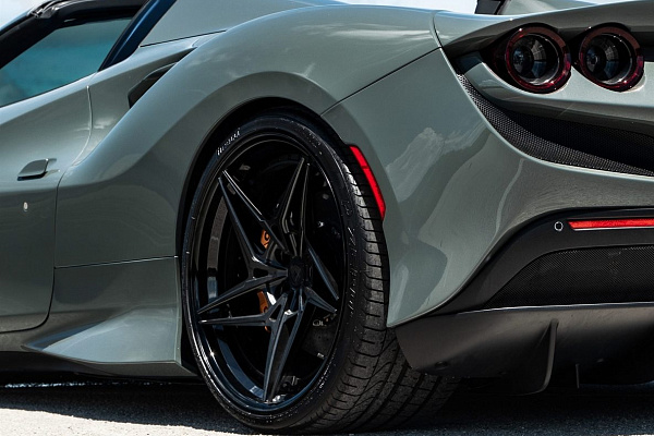 Фото дисков Anrky S3-X3 Черный глянец на Ferrari F8