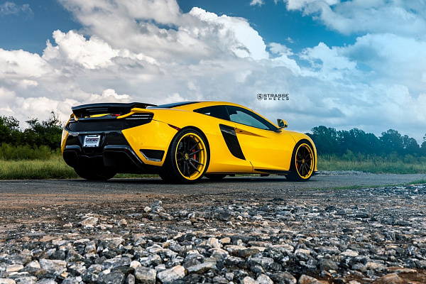 Фото дисков Strasse Wheels SV1 Deep Concave FS Другой цвет на McLaren 650S