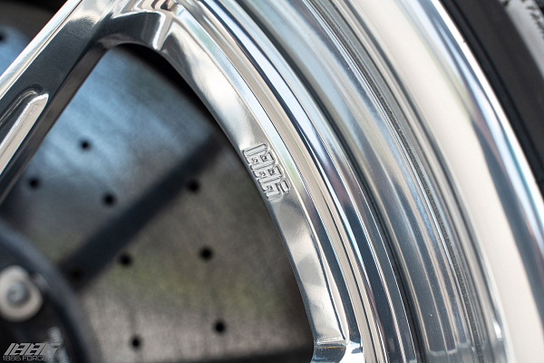 Фото дисков 1886 Wheels G010 Полированный лак на Porsche 911 VIII