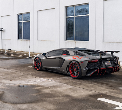 Фото дисков Strasse Wheels SV10-RS Performance на Lamborghini Aventador