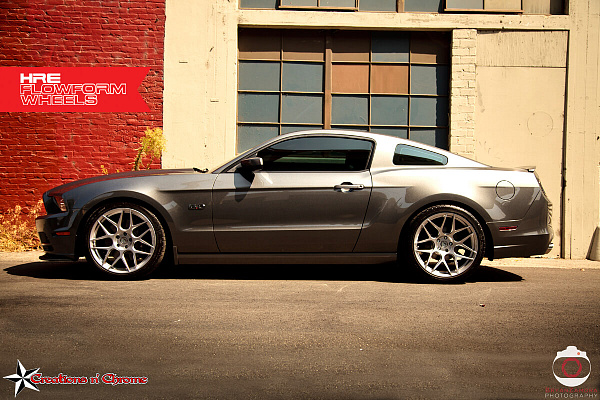 Фото дисков HRE FF01 Серебро на Ford Mustang V