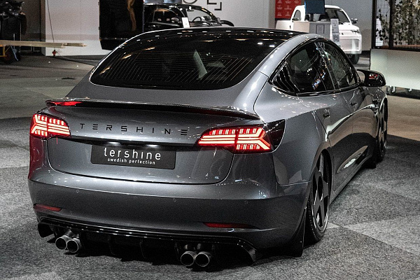 Фото дисков Bola B10 Черный матовый на Tesla Model 3