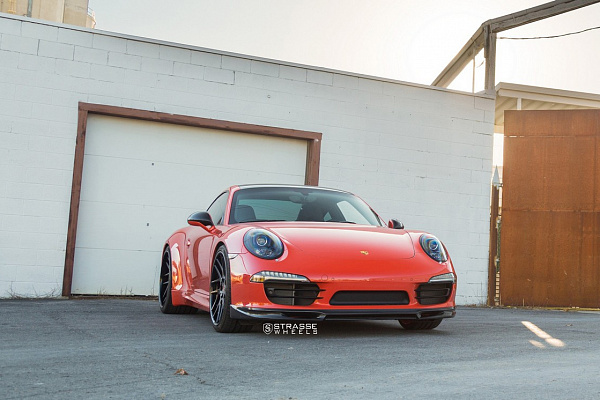 Фото дисков Strasse Wheels SM7T Deep Concave Другой цвет на Porsche 911 VII