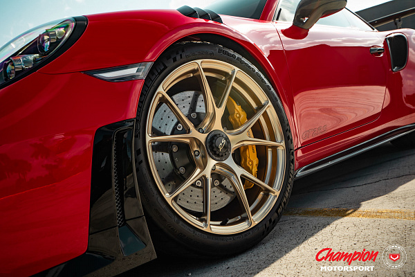 Фото дисков Vossen RS74 Глянцевое золото на Porsche 911 VII