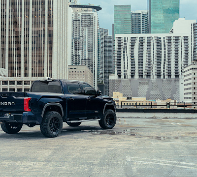 Фото дисков Vossen HF6-4 на Toyota Tundra III