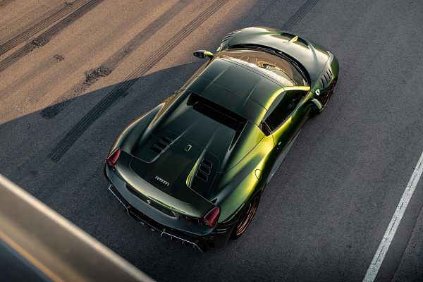 Фото дисков Brixton Forged R11-RS Глянцевая бронза на Ferrari 458