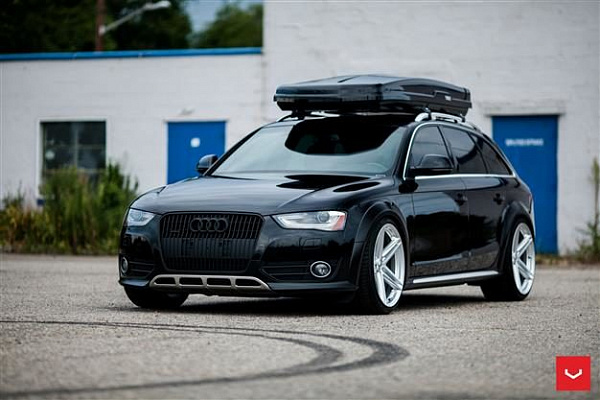 Фото дисков Vossen VFS-5 Серебро на Audi A/S/RS 4 (B8)