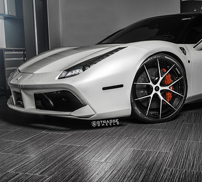 Фото дисков Strasse Wheels SM5R Deep Concave Monoblock на Ferrari 488