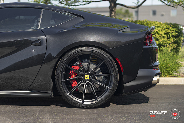 Фото дисков Vossen EVO-2R Черный сатин на Ferrari F12