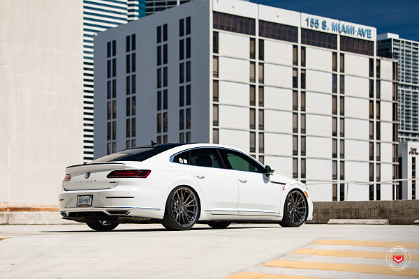 Фото дисков Vossen M-X4T Глянцевый темный лак на Volkswagen Arteon