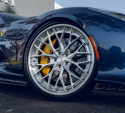 Фото дисков Anrky AN30 на Ferrari 812