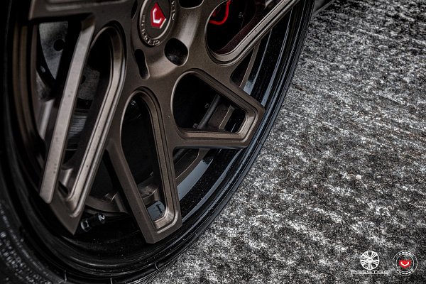 Фото дисков Vossen CG-209T (3-Piece) Сатиновая бронза на Audi R8 (Typ 42)