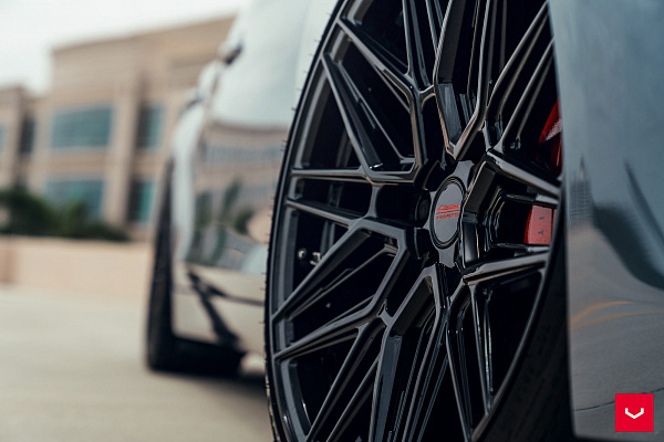 Фото дисков Vossen HF-7 Черный глянец на Infiniti Q50