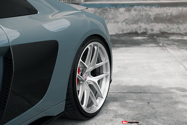 Фото дисков HRE R101 Lightweight Глянцевый лак на Audi R8 (4S)