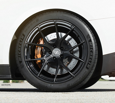 Фото дисков Strasse Wheels SM5R Deep Concave Monoblock на Nissan GT-R