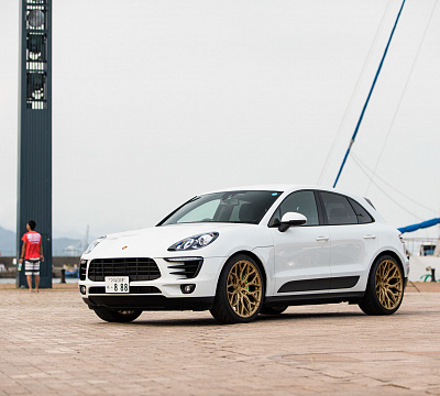 Фото дисков Vossen HF-2 на Porsche Macan I