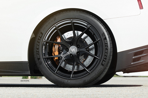 Фото дисков Strasse Wheels SM5R Deep Concave Monoblock Другой цвет на Nissan GT-R