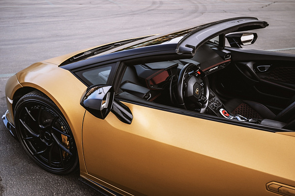Фото дисков Savini SV67 Черный глянец на Lamborghini Huracan