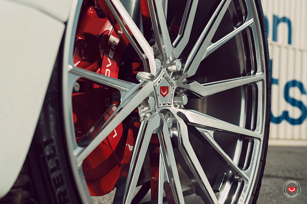 Фото дисков Vossen M-X4T Глянцевый лак на Land Rover Range Rover Sport II