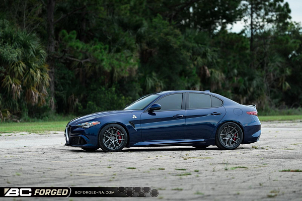 Фото дисков BC Forged HCA381 Сатиновый графит на Alfa Romeo Giulia II (952)