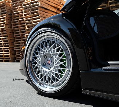 Фото дисков HRE 501 на Lamborghini Murcielago