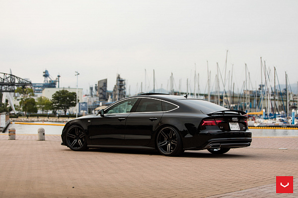 Фото дисков Vossen HF-1 Черный глянец на Audi A/RS 7 (4G)