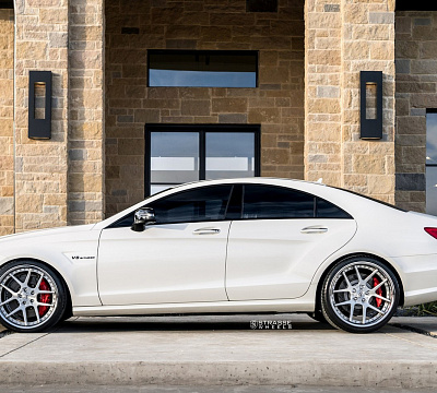 Фото дисков Strasse Wheels SM5 Deep Concave на Mercedes-Benz CLS (C218)