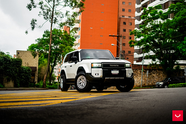 Фото дисков Vossen HFX-1 (6-Lug) Серебро на Toyota Land Cruiser Prado 250
