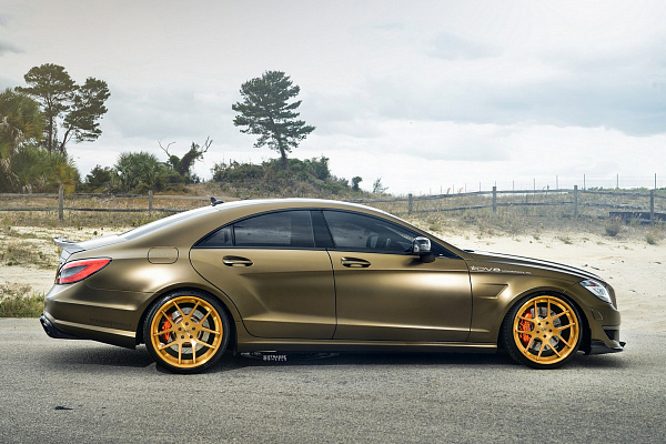 Фото дисков Strasse Wheels SM5 Deep Concave Сатиновое золото на Mercedes-Benz CLS (C218)