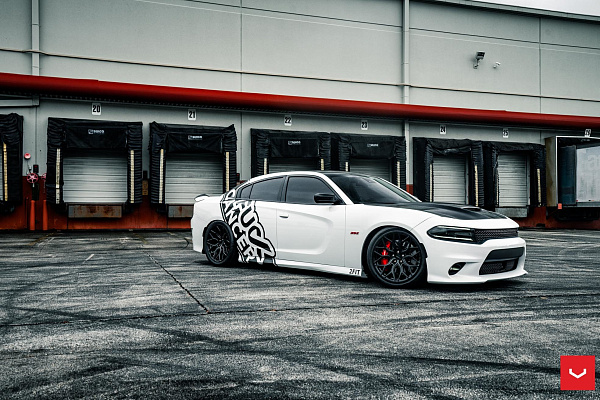 Фото дисков Vossen HF-2 Черный глянец на Dodge Charger VII