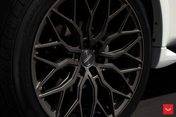 Фото дисков Vossen HF6-3 Матовый графит на Infiniti QX80 I