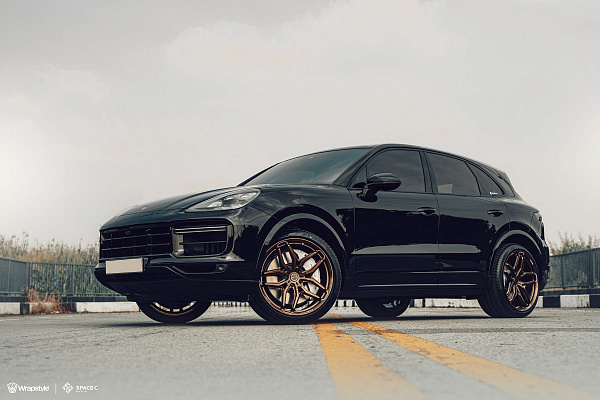 Фото дисков Brixton Forged PF12 R / RS Глянцевая бронза на Porsche Cayenne III